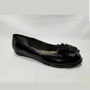 CLARKS Collection Cushion Soft Patent Leather Flat